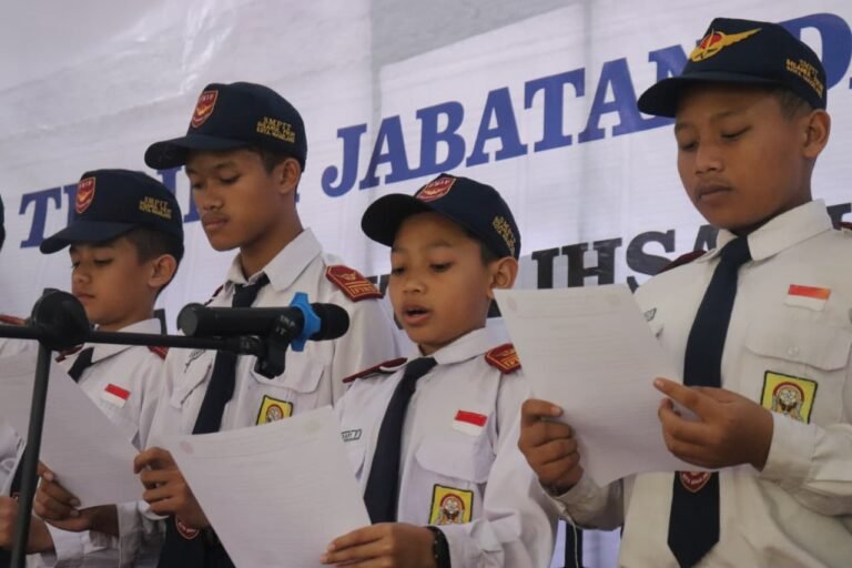 pelantikan-ketua-osif-alvino-calya-ihsanul-fikri.jpg